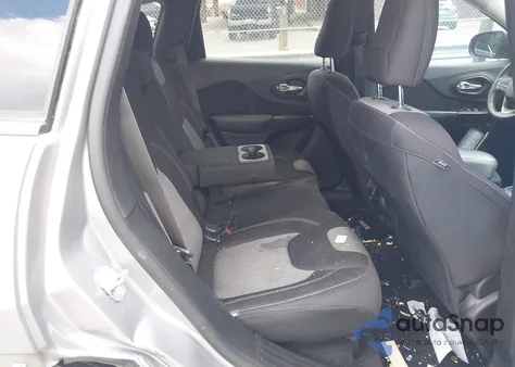 2014 Jeep Cherokee Latitude z USA, uszkodzony, nr VIN 1C4PJLCS3EW222188